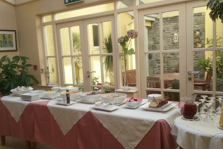 Breakfast/Coffee Service 9 of 24