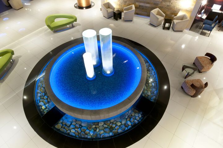 Entrance & Lobby