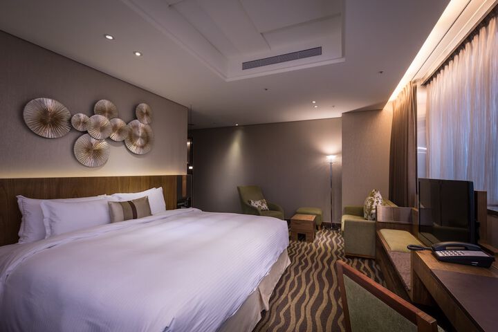 Room 15 of 87