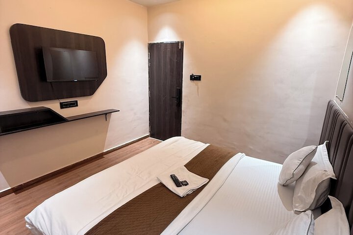 Room 17 of 25