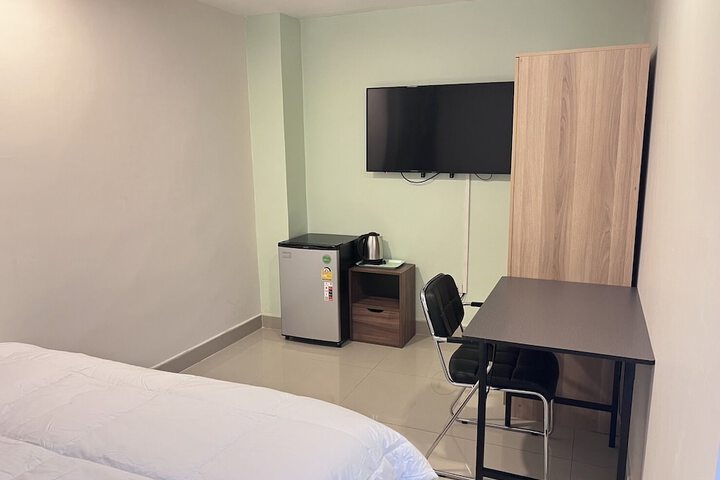 Room 8 of 29