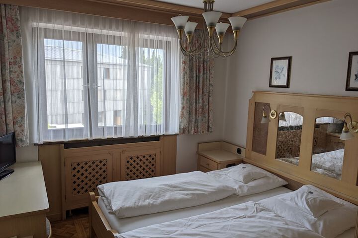 Room 23 of 71