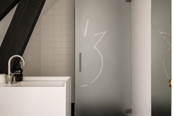 Room 64 of 91