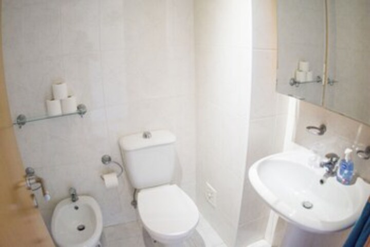 Room 3 of 20