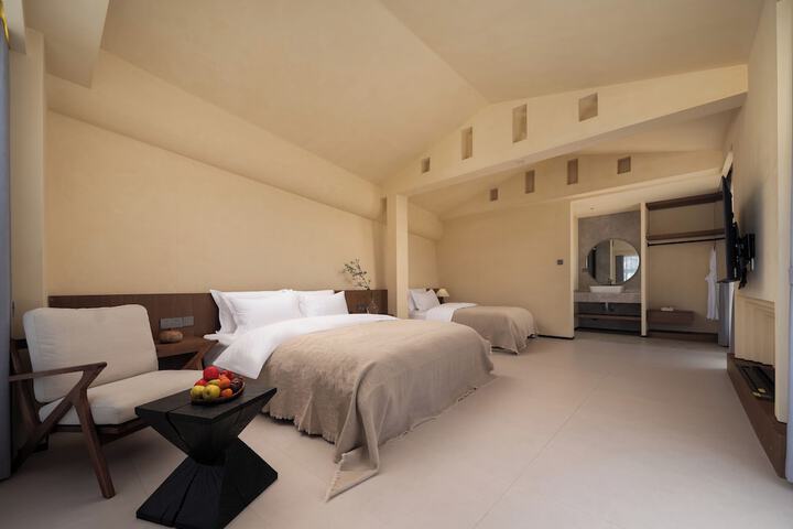 Room 21 of 80