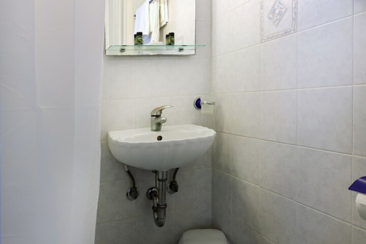 Room 14 of 21