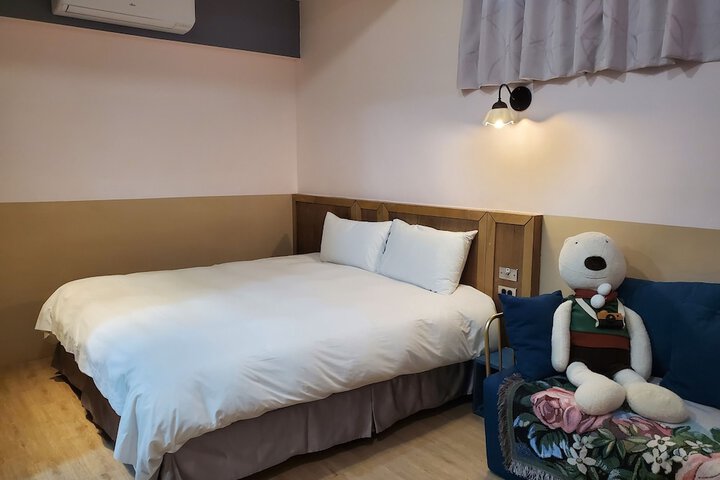 Room 27 of 74