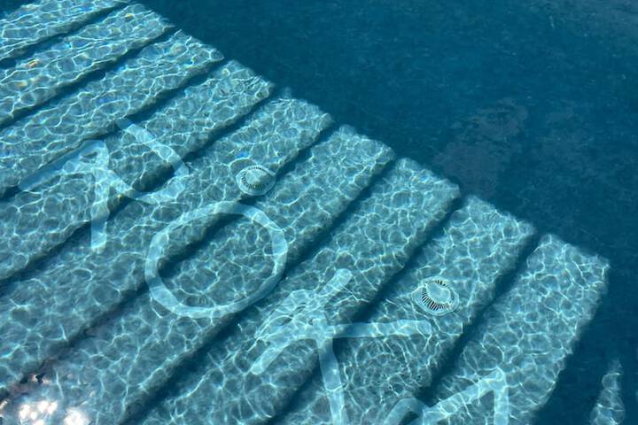 Pool 112 of 159