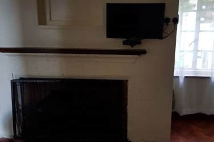 Room 10 of 27