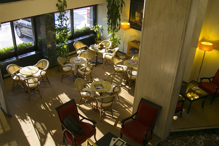 Hotel Lobby