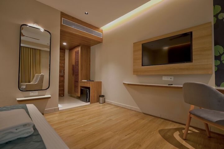 Room 12 of 49
