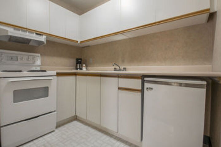 Room 14 of 25