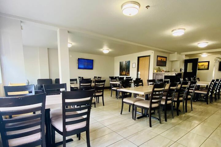 Breakfast/Coffee Service 62 of 70