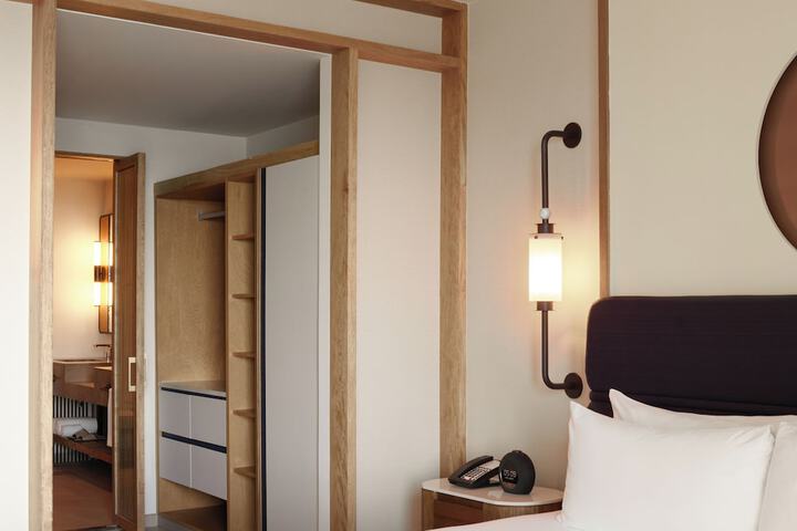 Room 74 of 204