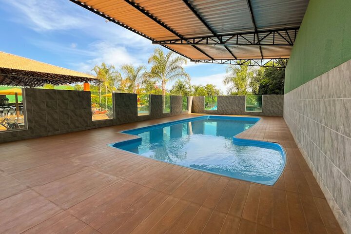 Pool 21 of 48