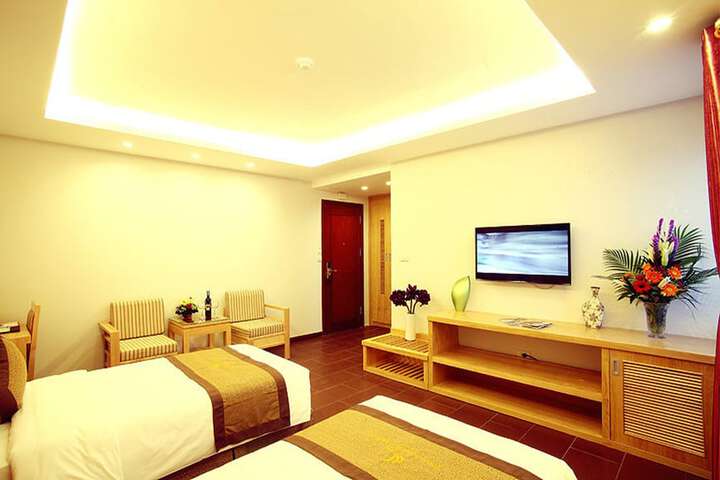 Room 12 of 112