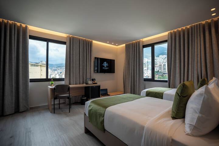 Room 7 of 38