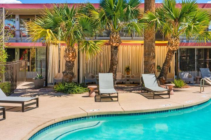 Pool 13 of 23