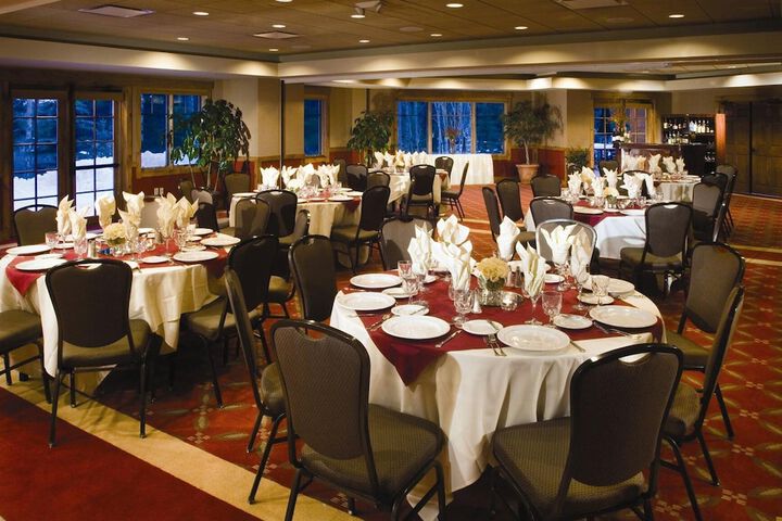 Dining 146 of 180