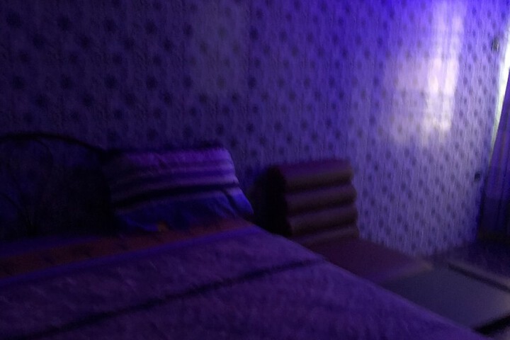 Room 9 of 11
