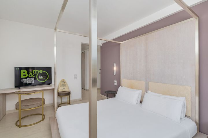Room 21 of 44