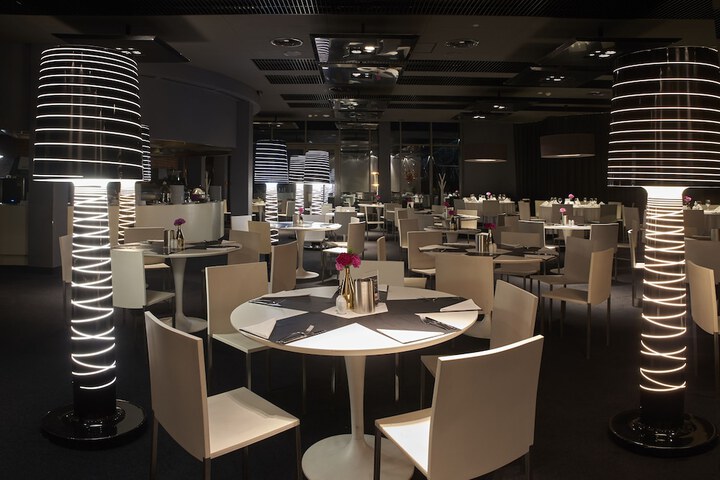 Dining 53 of 70