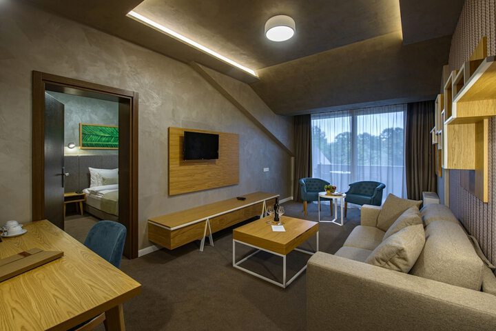 Room 58 of 102