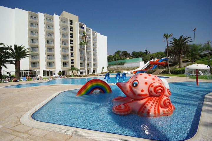 Hotel with Pool