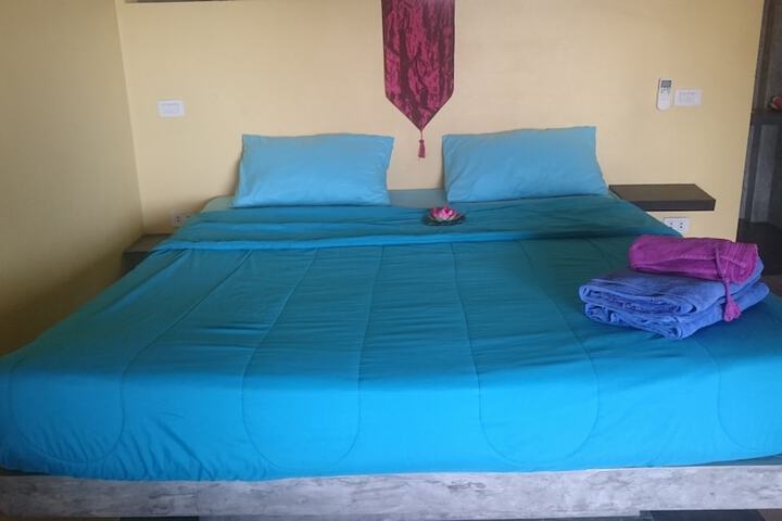 Room 10 of 43