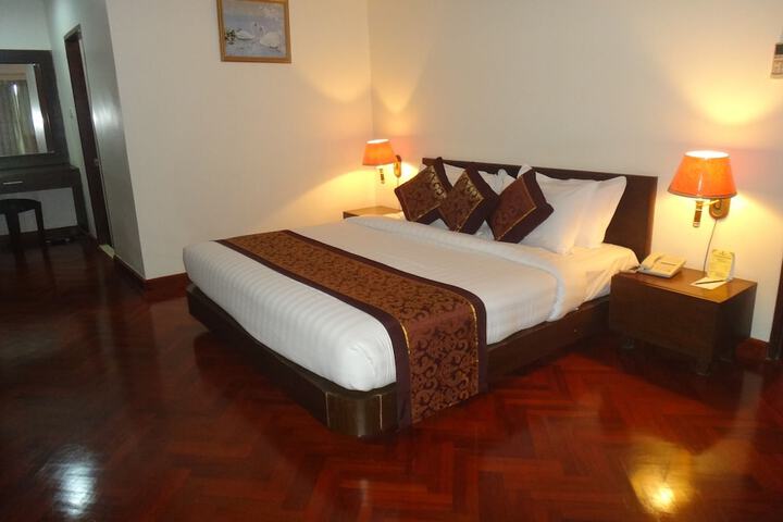 Room 6 of 69