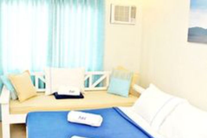 Room 28 of 49