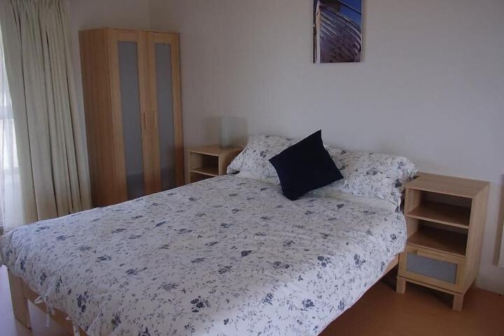 Room 4 of 19