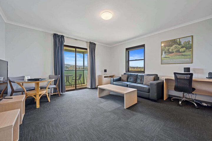 Room 25 of 41