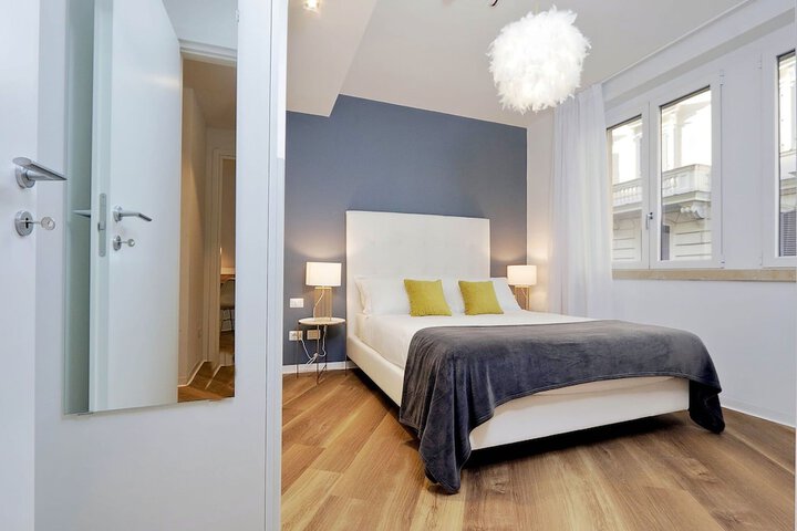 Room 5 of 195