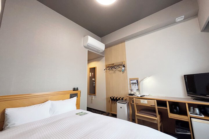 Room 7 of 48