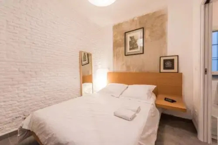 Room 3 of 12
