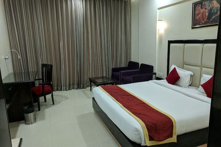 Room 25 of 84