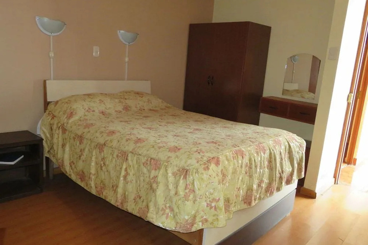 Room 4 of 19