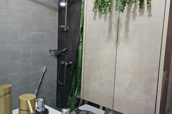 Room 12 of 14