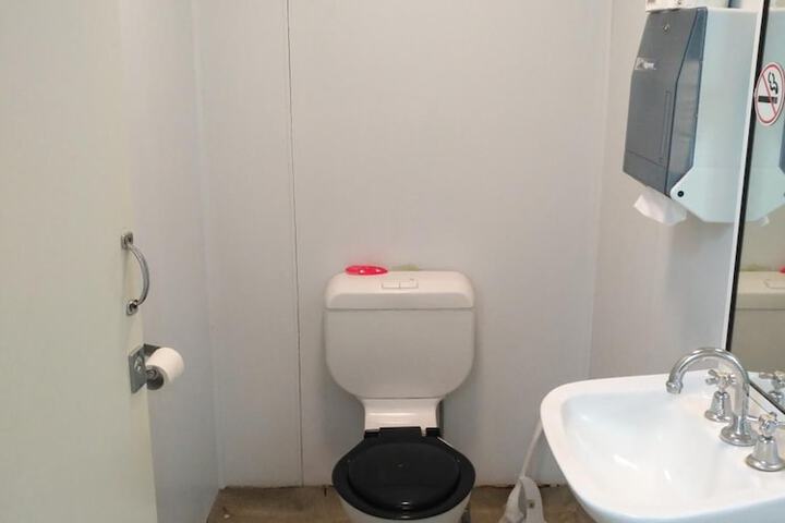 Room 15 of 27