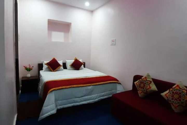 Room 3 of 14