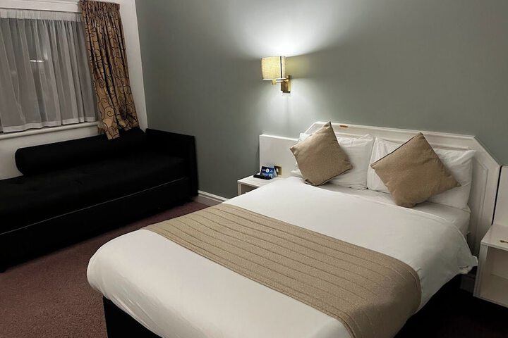Room 5 of 22