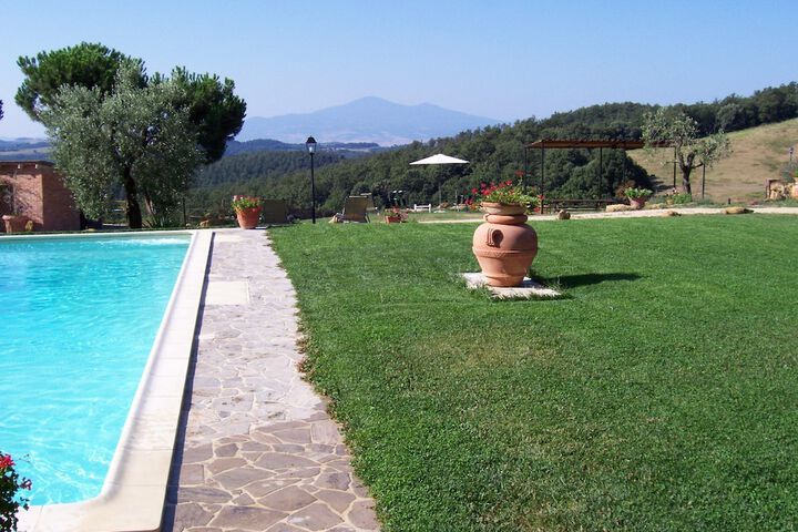 Pool 19 of 49