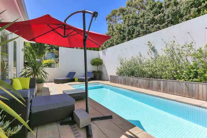 Pool 11 of 28