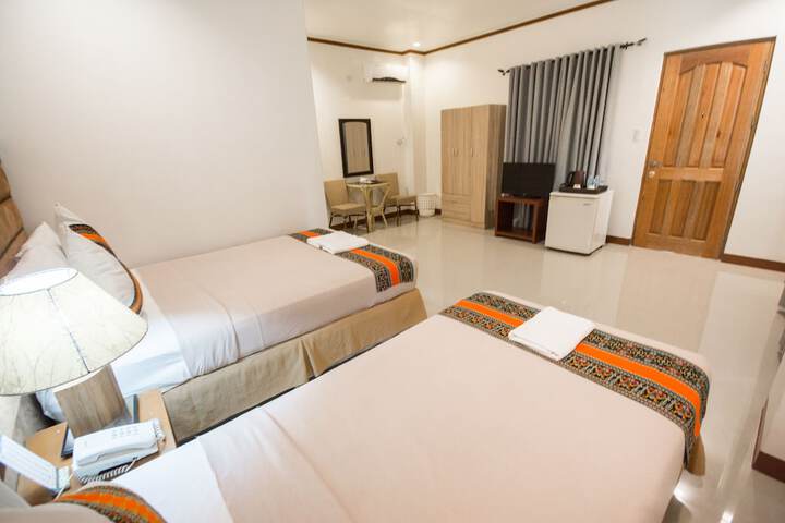 Room 12 of 92