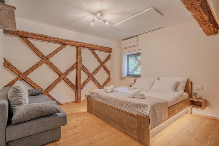 Room 3 of 31