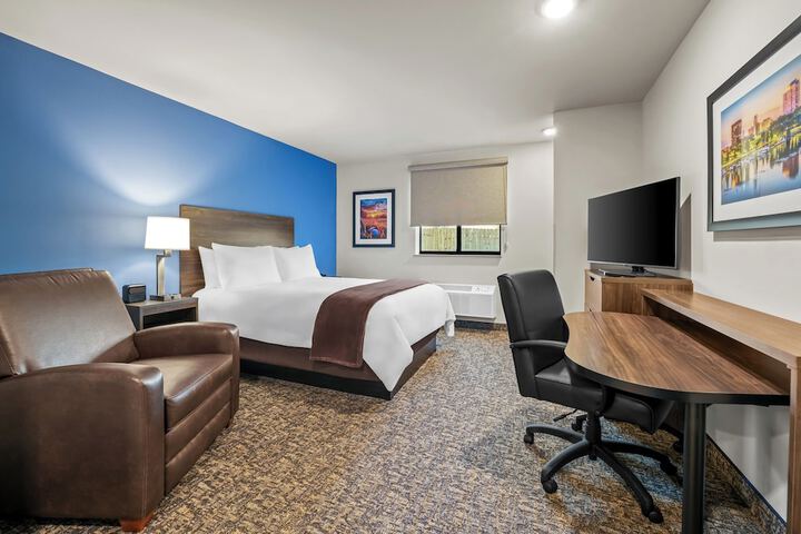 Room 8 of 27