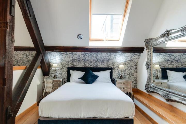 Suite Room