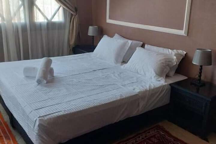 Room 16 of 49