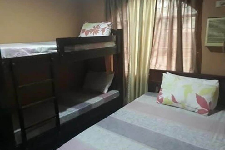 Room 9 of 39